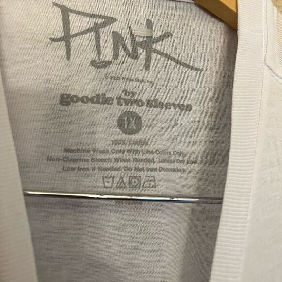 NWOT. Women’s Goodie Two Sleeves x Pink cartoon graphic T-shirt. Size 1X. - Picture 3 of 5